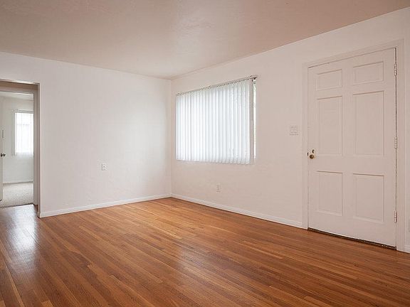 4th image of 960 Wilbur Ave