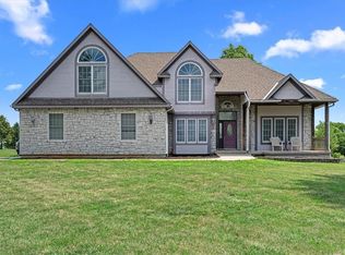 23303 S Hickory Ct, Spring Hill, KS 66083