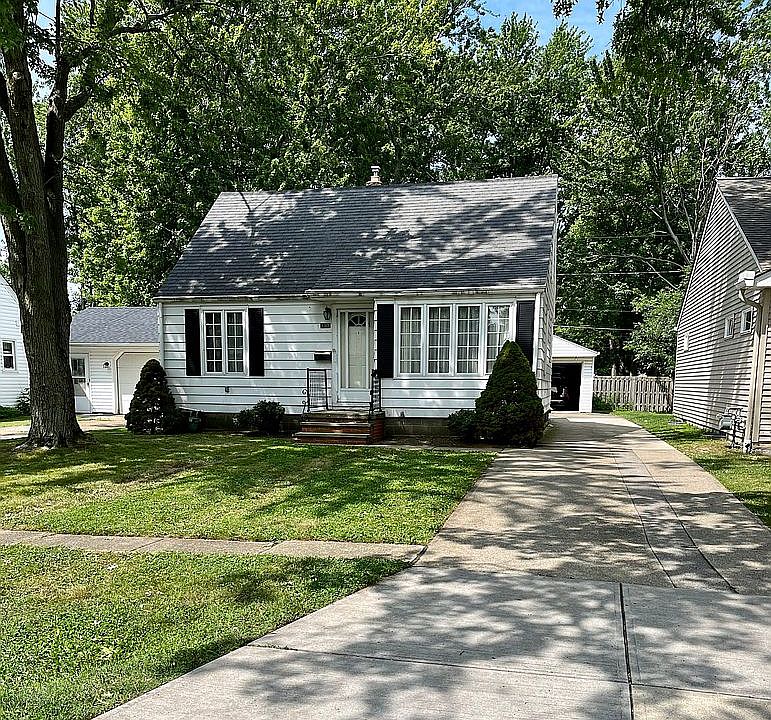 1st image of 130 Beachdale Dr