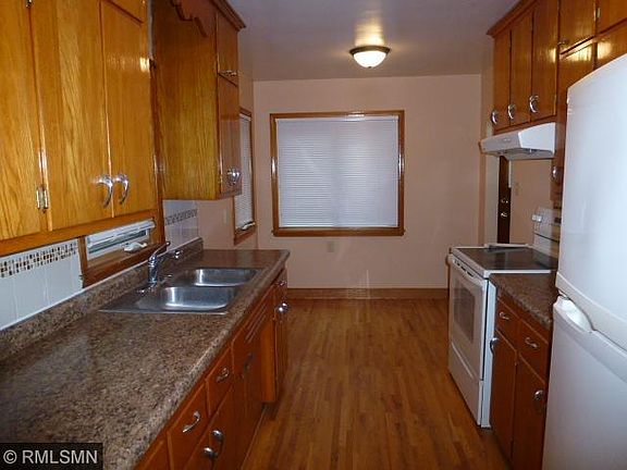 5th image of 157 13th Ave N