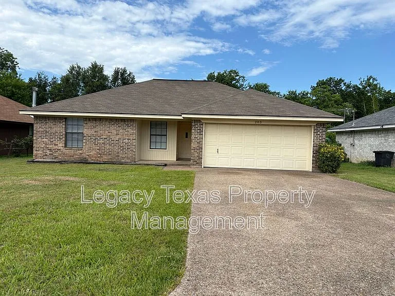 203 Willana Ct — Photo 1