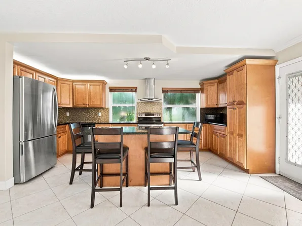 3 Flanders Trl, Delray Beach, FL