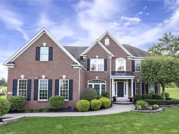 7250 Capilano Dr, Solon, OH 44139