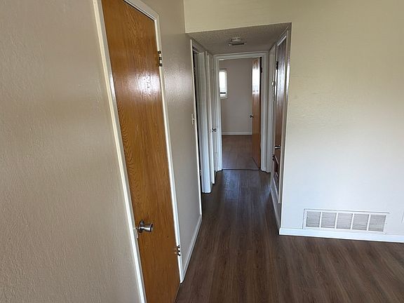 5th image of 3509 Fairview Dr APT 1