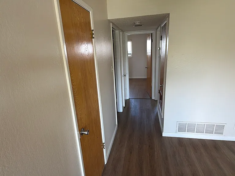 3509 Fairview Dr #1 — Photo 5