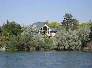 515 E River Rd, Firth, ID 83236