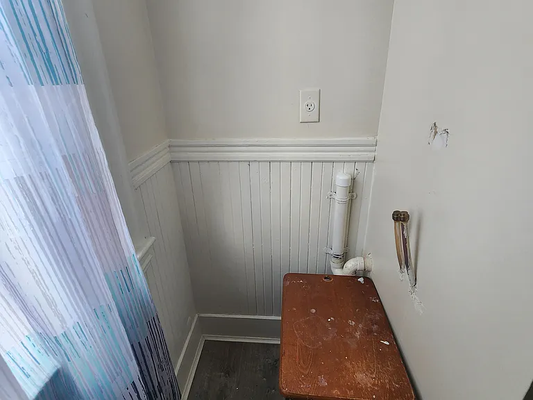 33 Bradley St #3R — Photo 3