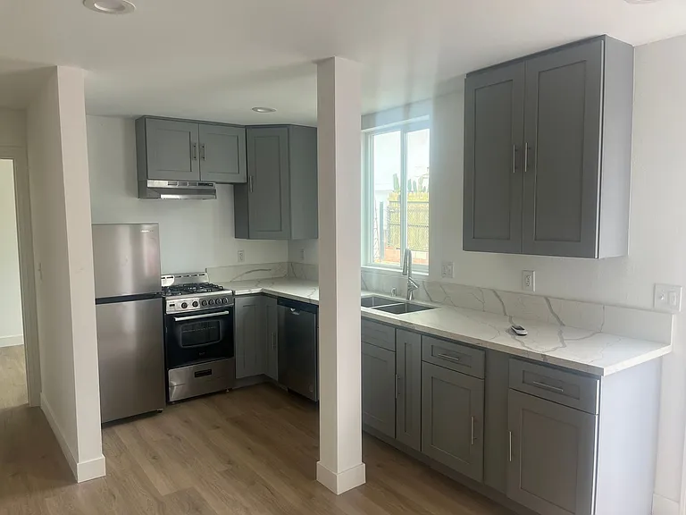 255 S Avenue 55 — Photo 12