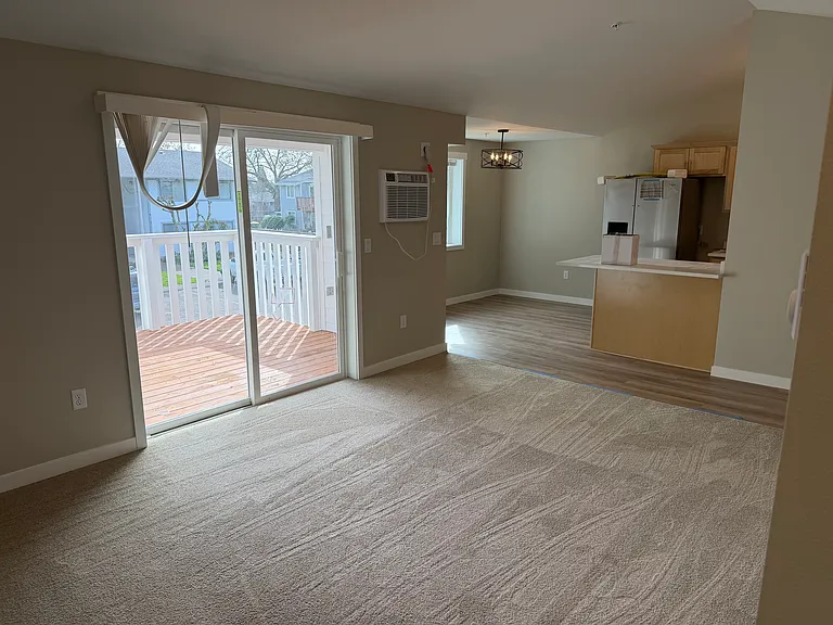 Eagle Crest Apartments — Photo 77
