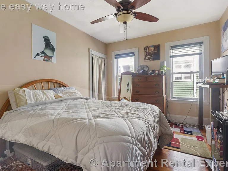 18 Barton St #2 — Photo 6