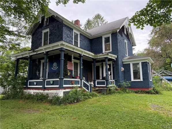 14 Lakeview Ave, Richfield Springs, NY 13439