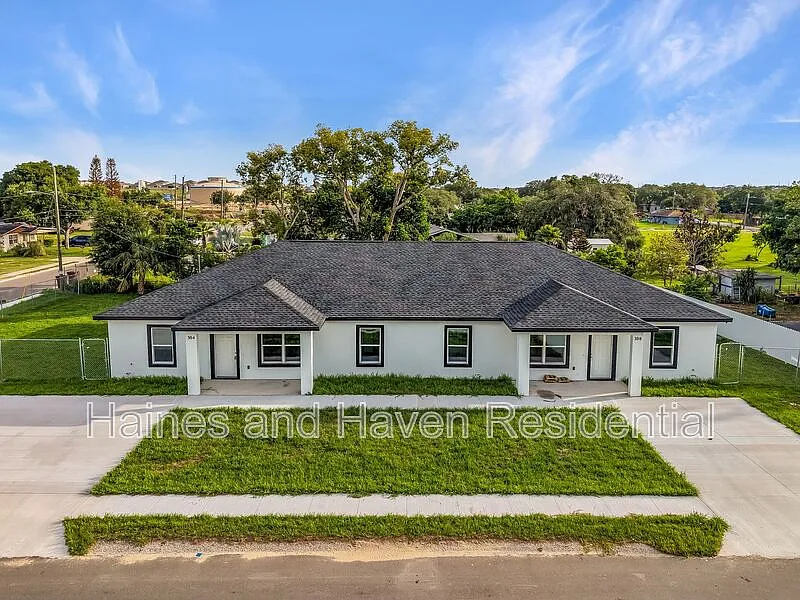 4 bed, 2.0 bath, 1706 sqft, $1,750 — Photo 2
