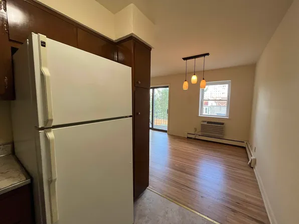 238 Palisade Avenue image 4 of 10