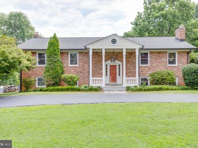 5039 Prestwick Dr, Fairfax, VA, 22030