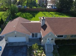 9100 S 87th Ct, Hickory Hills, IL