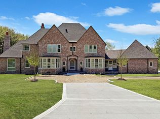 2644 Heritage Ln, Cleveland, OH 44124