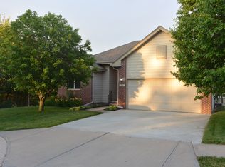 1301 Berwick Dr, Council Bluffs, IA 51503