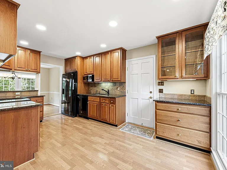 1432 Filene Ct — Photo 9