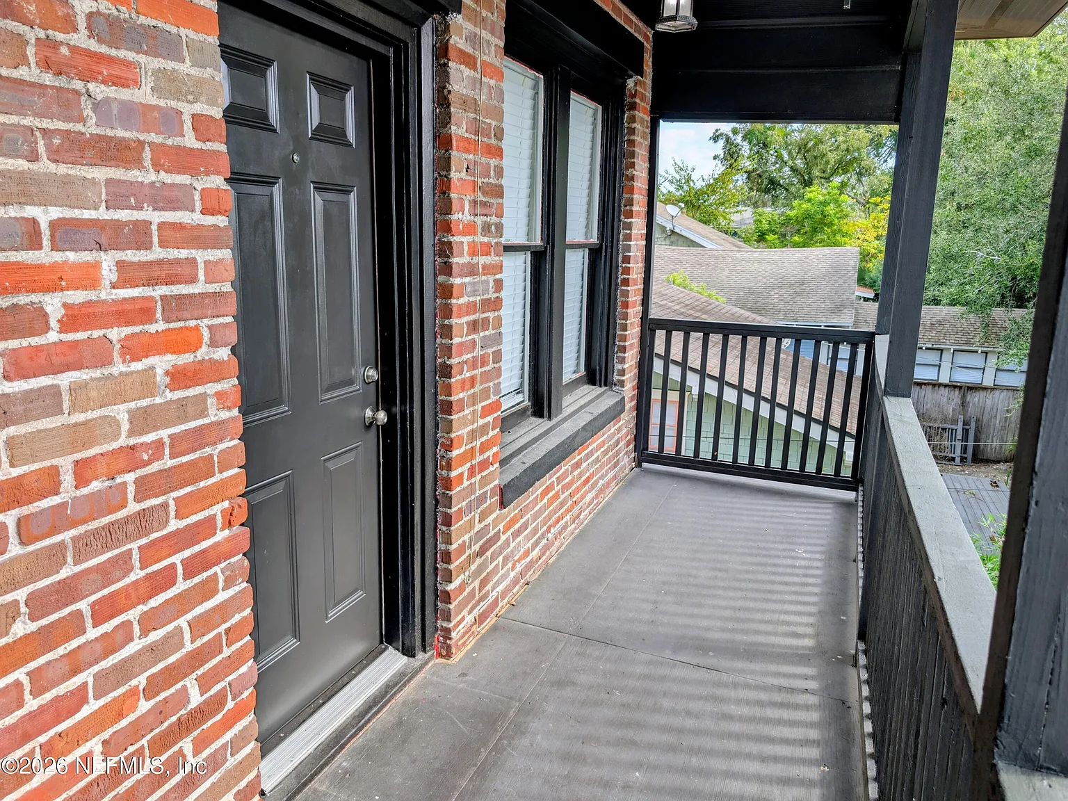 1 bed, 1.0 bath, 600 sqft, $1,195 — Photo 2
