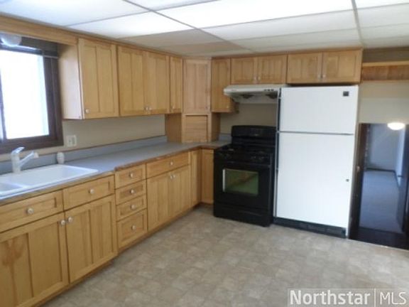 2nd image of 8848 N Brook Cir N