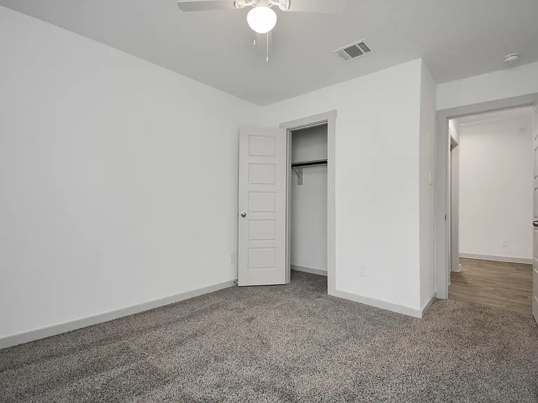 7803 Golden Rubia Ln — Photo 44