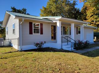 1125 Simpson Rd, Bradyville, TN 37026