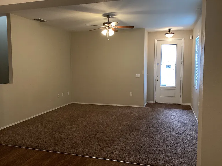 18934 Randall Pl — Photo 3