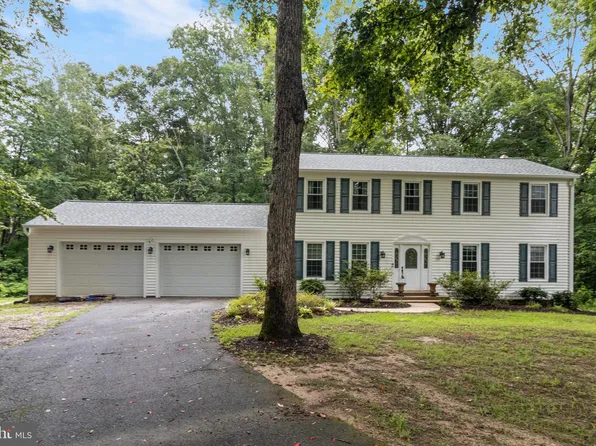 9620 Terri Dr, La Plata, MD 20646