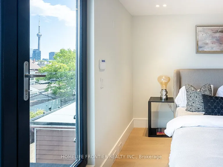 179 Palmerston Ave — Photo 27