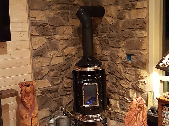 Thelin gas stove and hearth