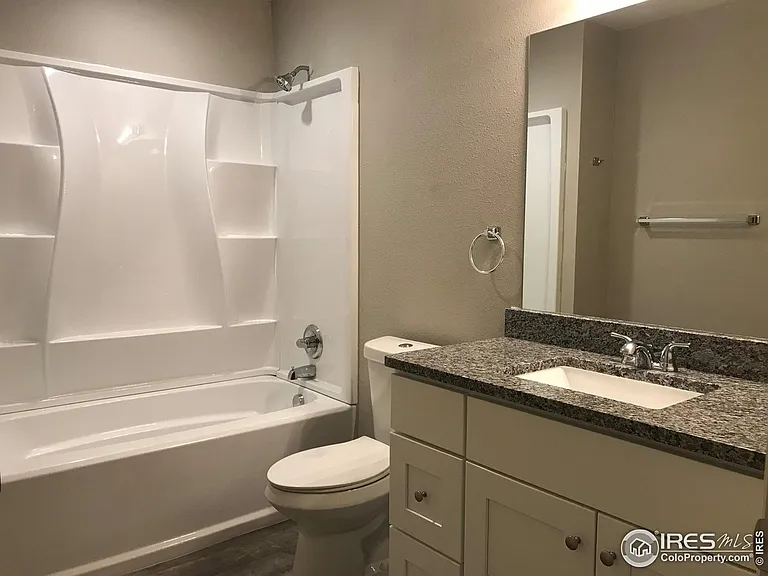 705 N 2nd St — Photo 1