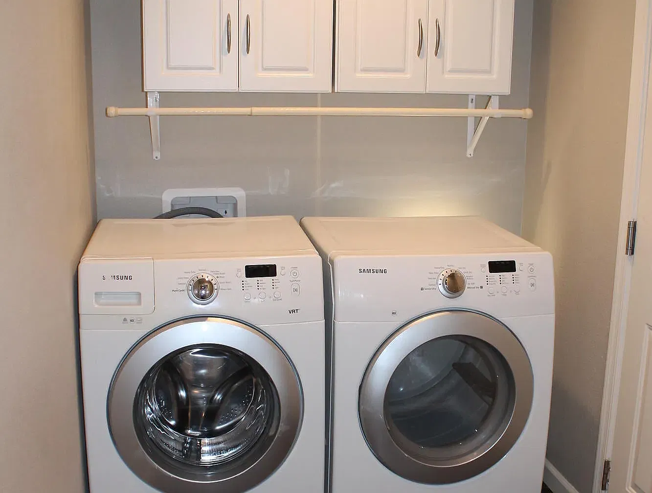 2 bed, 1698 sqft, $3,059 — Photo 2