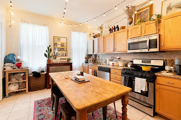 Rented by Building Equity Real Estate LLC | media 3