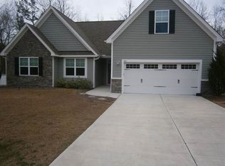 103 Cottle Ct, Richlands, NC 28574