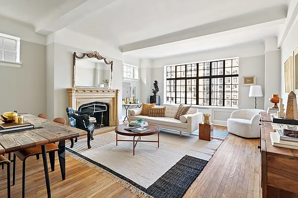 Sold by Compass | media 7