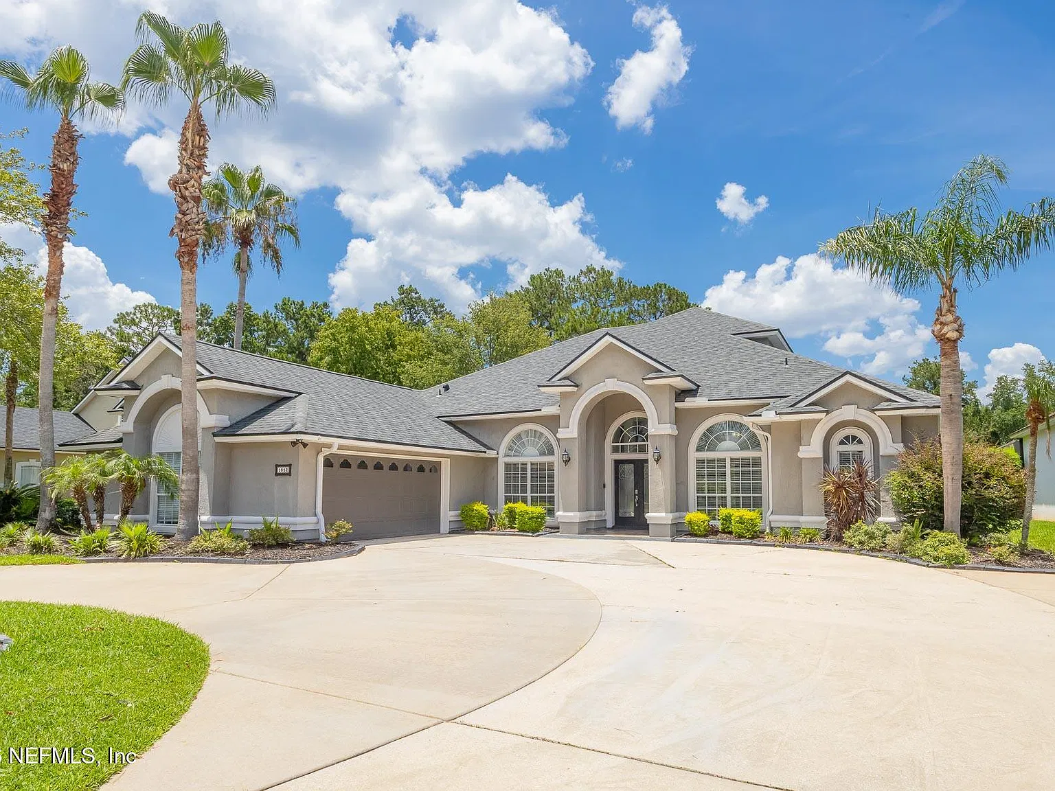 5 bed, 4.0 bath, 3585 sqft, $4,200 — Photo 2