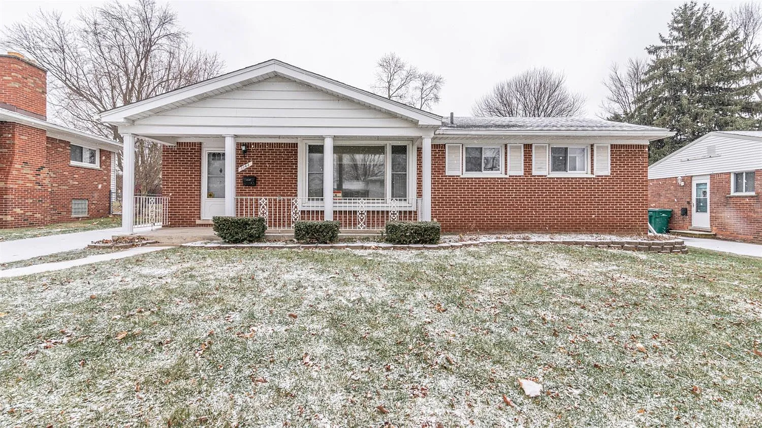 1143 Georgina Dr photo 1