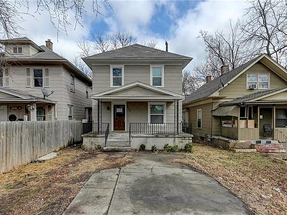 3rd image of 113 N White Ave
