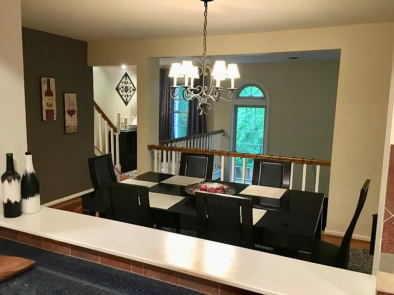 10508 Grosvenor Pl — Photo 4