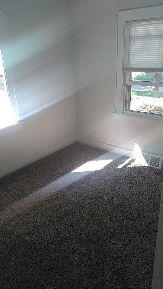 2051 34th St photo 1