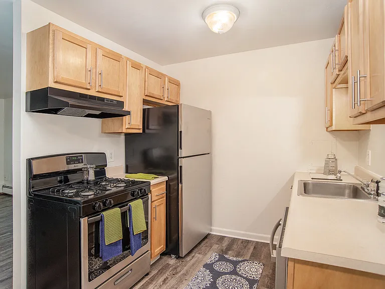 Sunflower Apartments — Photo 6