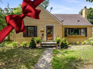 1313 S Genesee Dr, Lansing, MI 48915