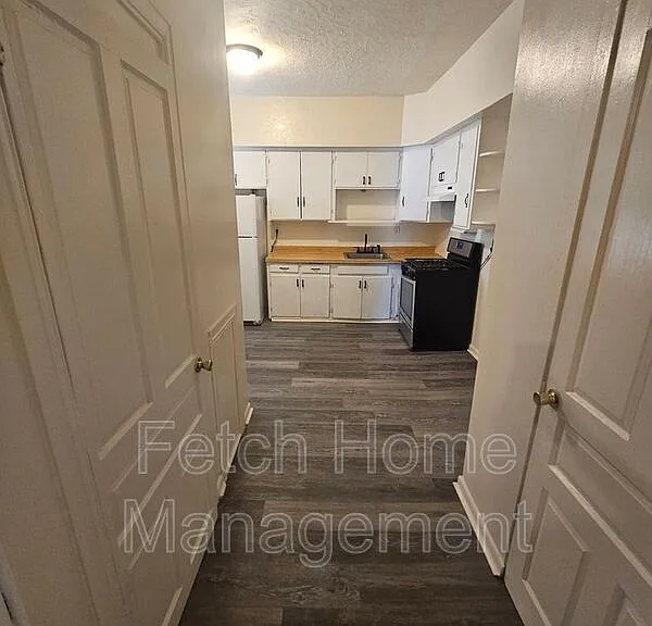 569 W Philadelphia St #1 — Photo 9
