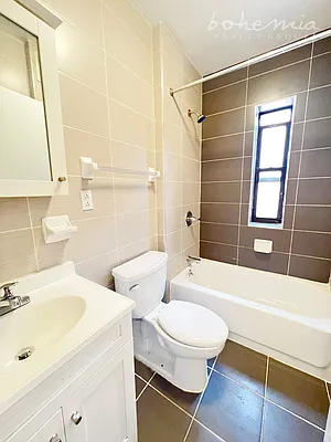 Rented by Bohemia Realty Group | media 19