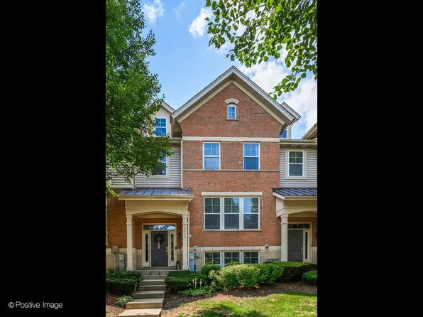 5566 Cloverdale Rd, Hanover Park, IL 60133