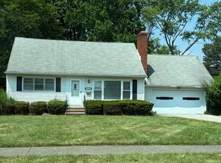 2194 Hawkins Rd, Westlake, OH 44145