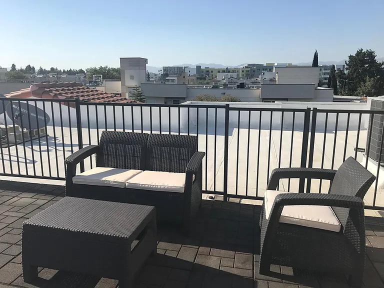 11210 Peach Grove St #204 — Photo 36