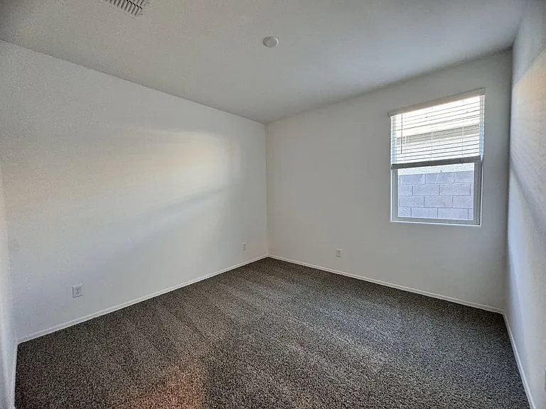 1137 W Chimes Tower Dr — Photo 33