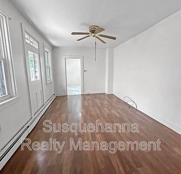 438 W Orange St #1 — Photo 4