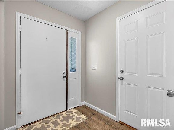 4th image of 1359 Golden Valley Dr